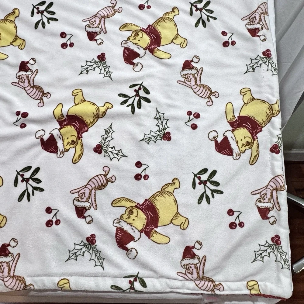 Disney Baby Winnie the Pooh & Piglet Reversible Sherpa Blanket Christmas
